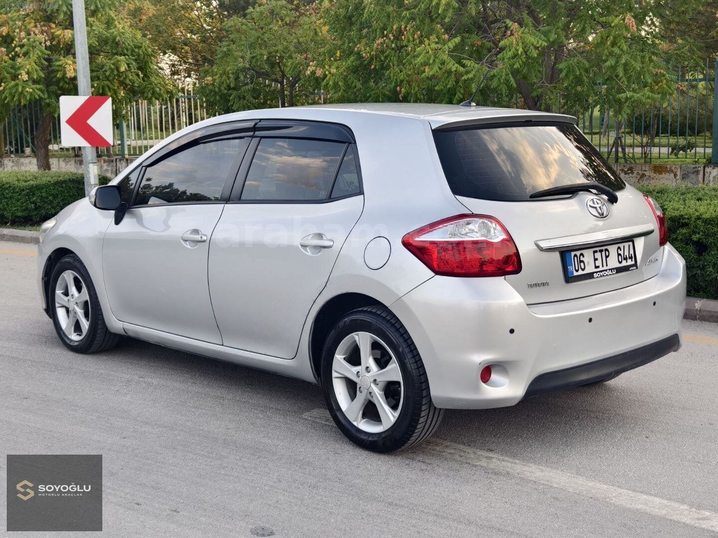 Galeriden Toyota Auris 1.6 Comfort Extra 2011 Model Ankara 168.000 km Gri 7