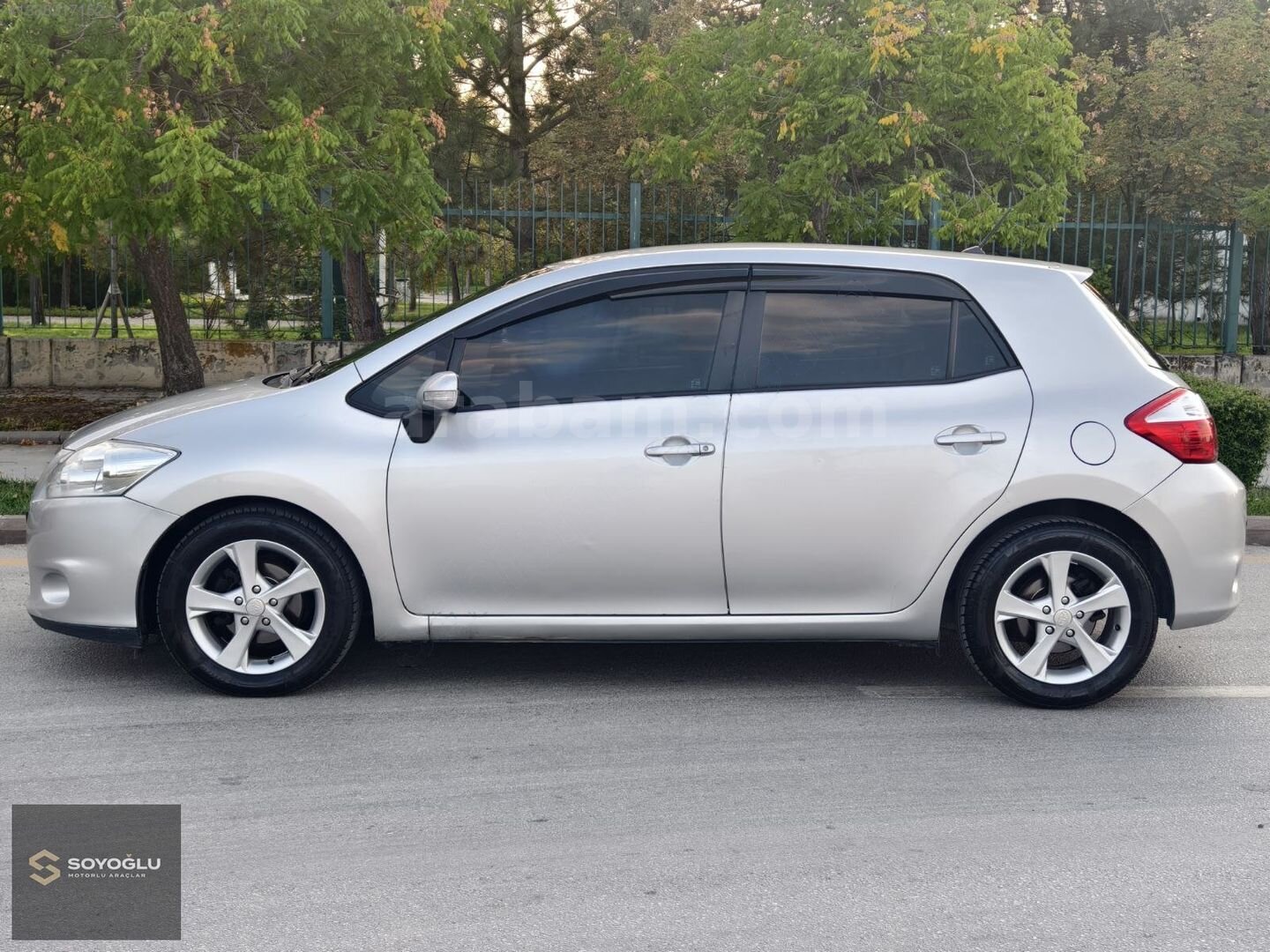 Galeriden Toyota Auris 1.6 Comfort Extra 2011 Model Ankara 168.000 km Gri 6