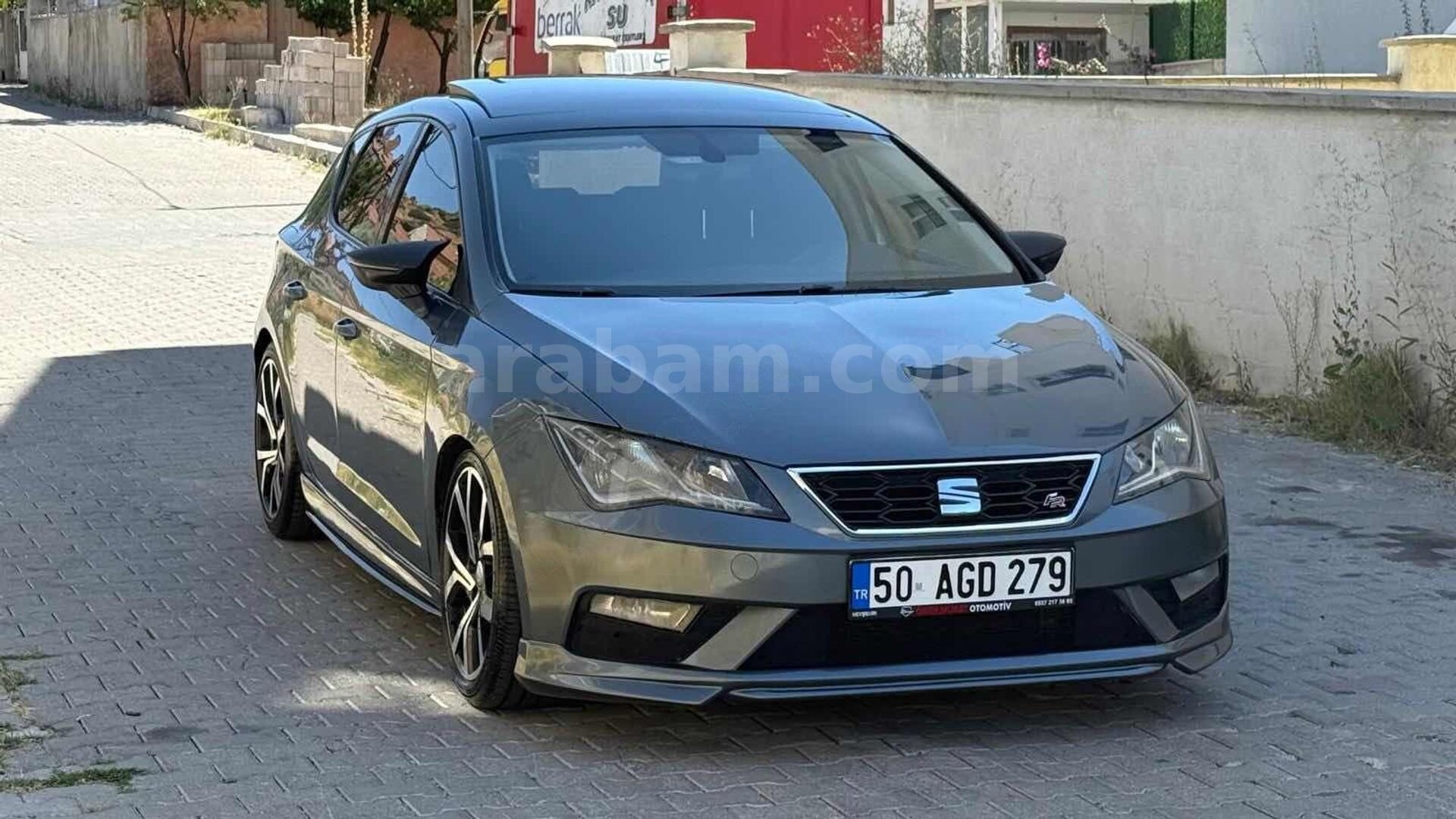 Galeriden Seat Leon 1.2 TSI Style 2018 Model Nevşehir 198.000 km Füme 2