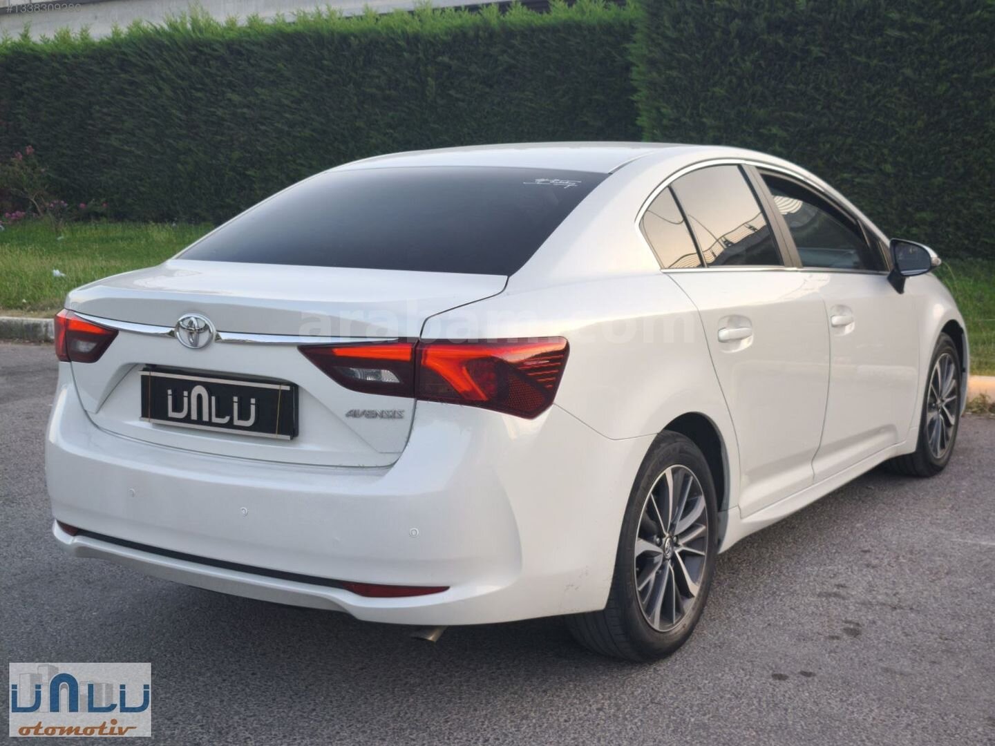 Galeriden Toyota Avensis 1.6 D-4D Premium 2017 Model Balıkesir 210.000 km Beyaz 7