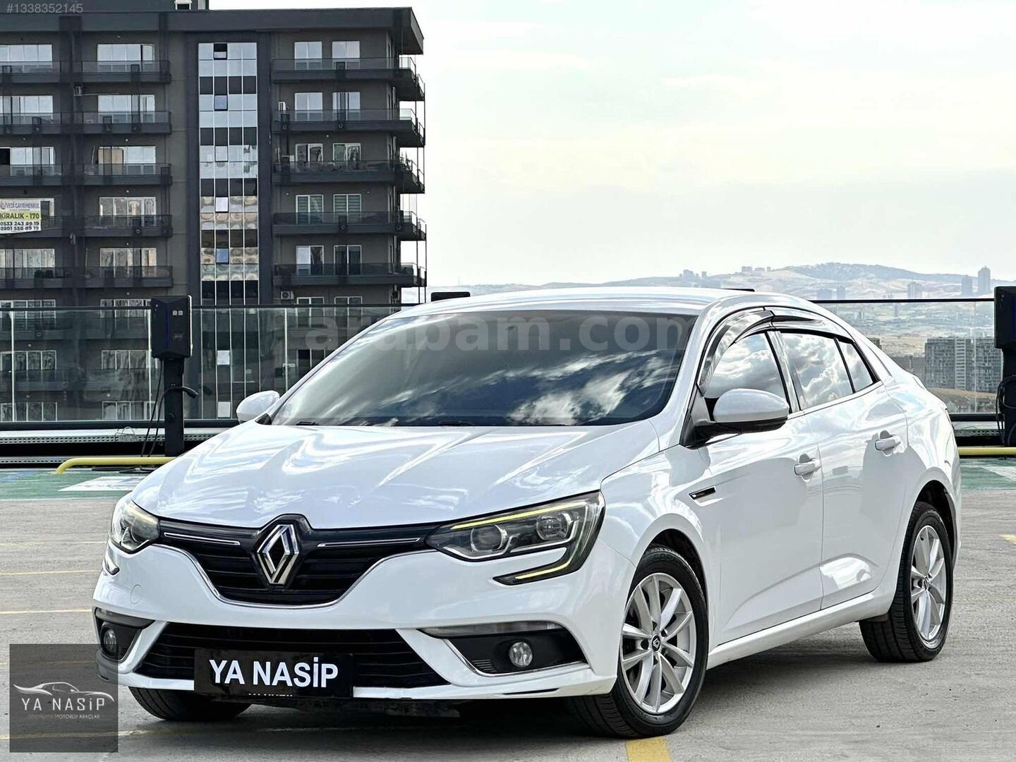 Galeriden Renault Megane 1.5 dCi Touch 2017 Model Ankara 222.000 km Beyaz 2