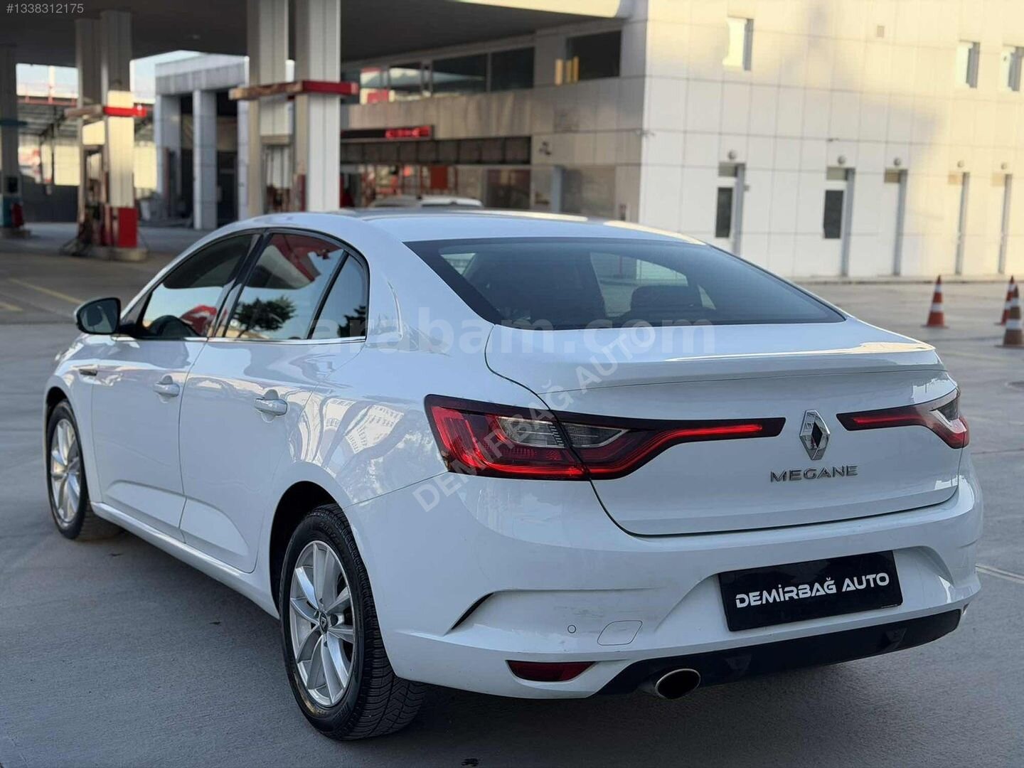 Galeriden Renault Megane 1.5 dCi Touch 2019 Model Elazığ 185.000 km Beyaz 5