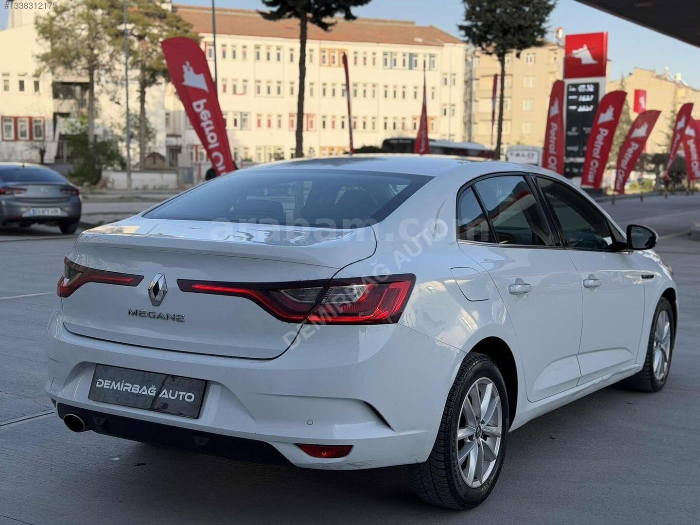 Galeriden Renault Megane 1.5 dCi Touch 2019 Model Elazığ 185.000 km Beyaz 6