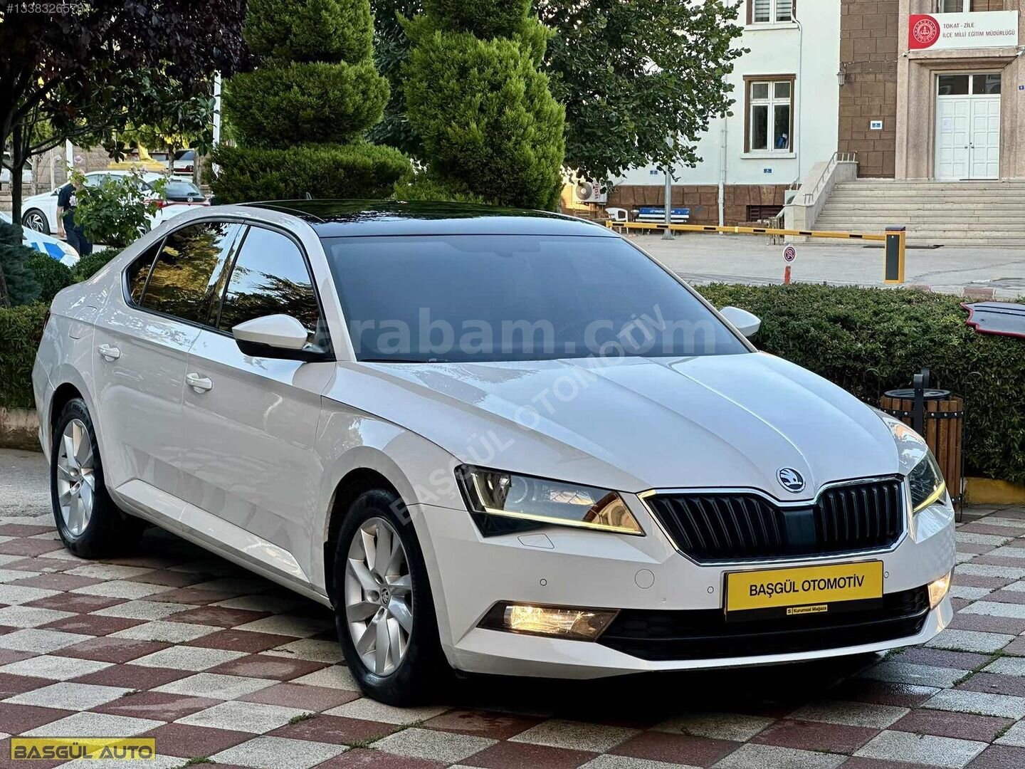 Galeriden Skoda SuperB 1.6 TDI Style 2018 Model Tokat 174.000 km Beyaz 5