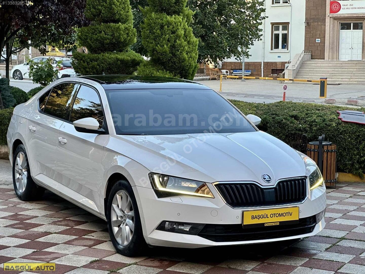 Galeriden Skoda SuperB 1.6 TDI Style 2018 Model Tokat 174.000 km Beyaz 3
