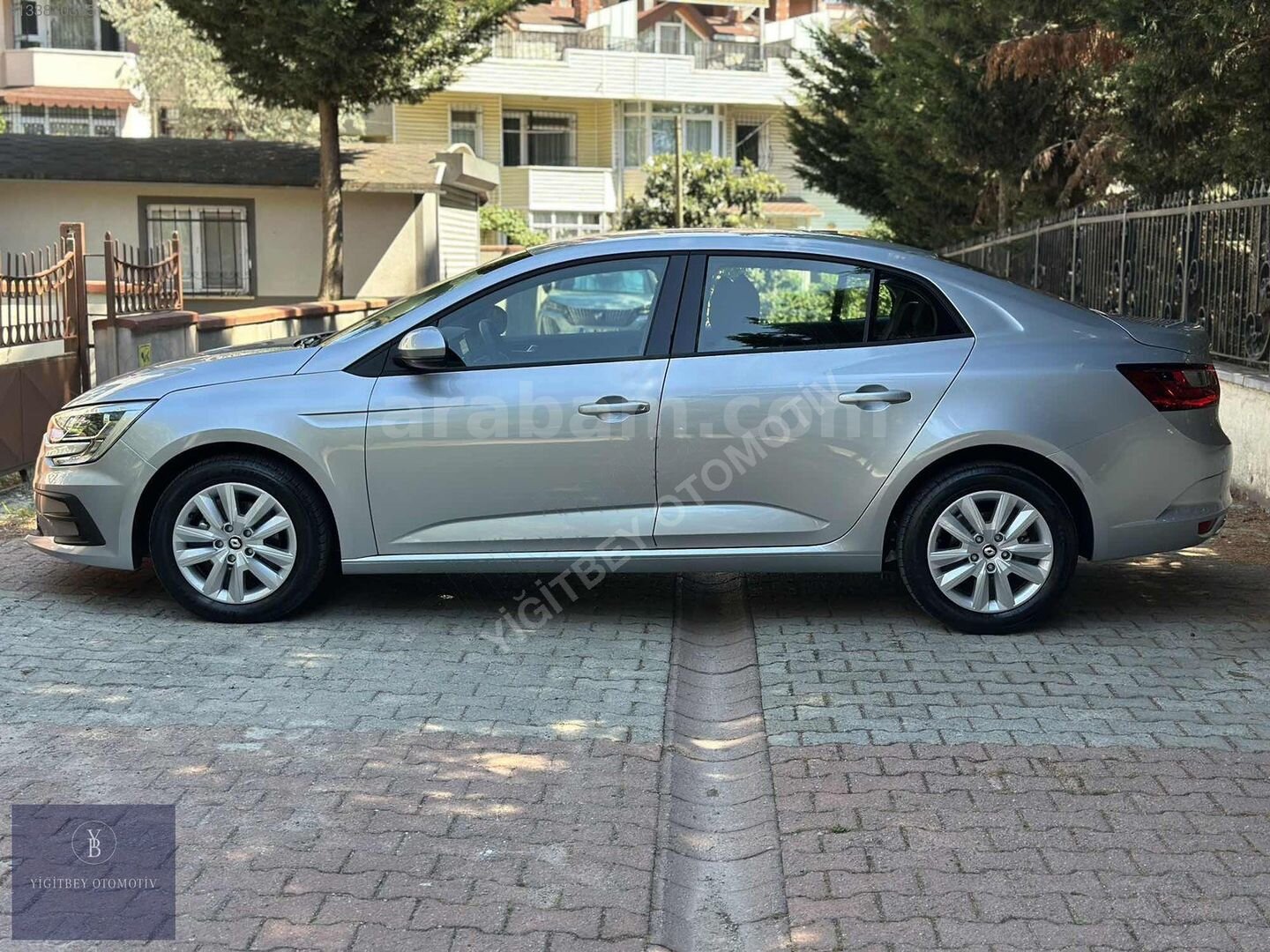 Galeriden Renault Megane 1.3 TCe Touch 2025 Model İstanbul 7.800 km Gri 2