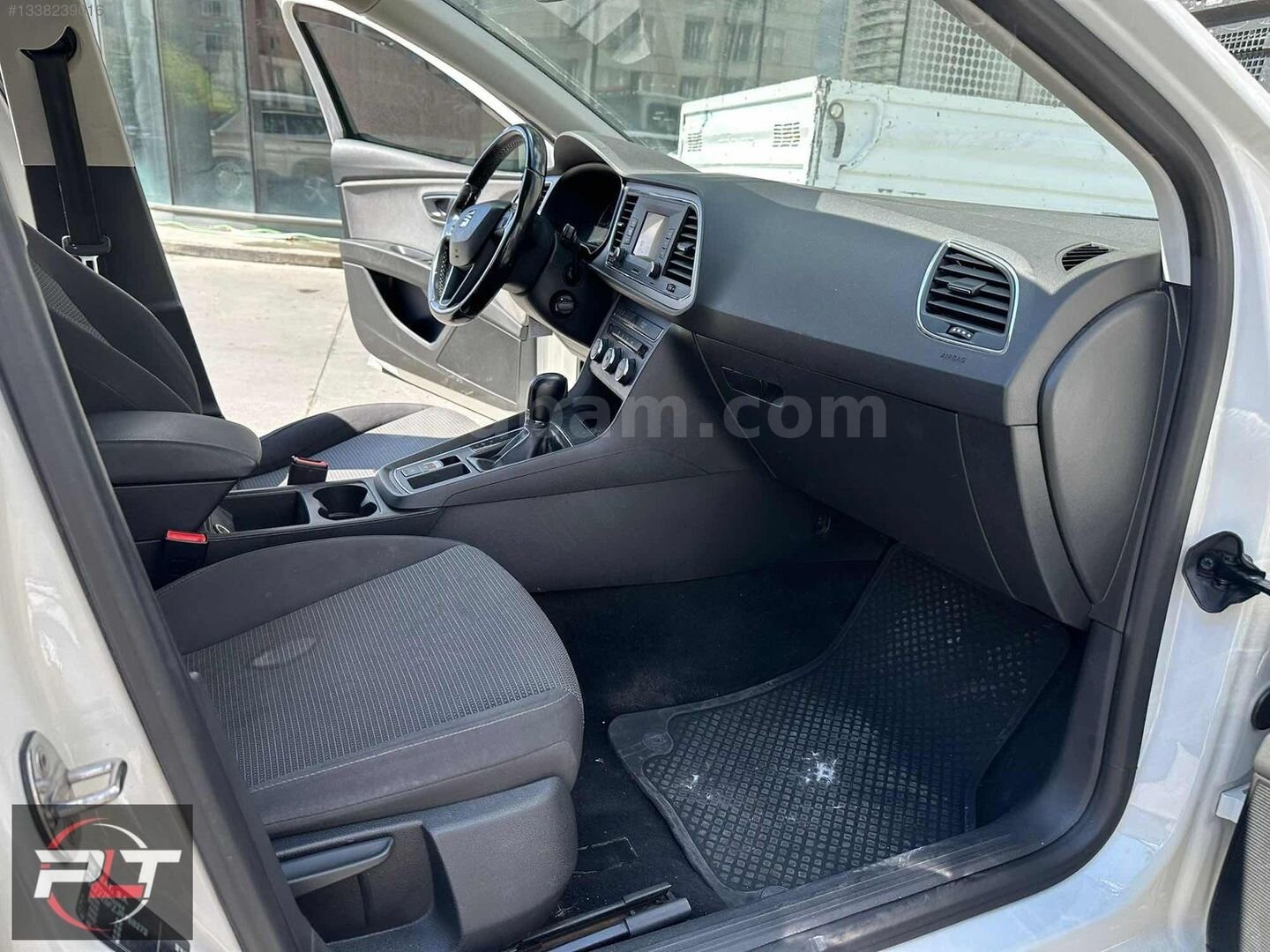 Galeriden Seat Leon 1.6 TDI Style 2018 Model İstanbul 229.690 km Beyaz 7