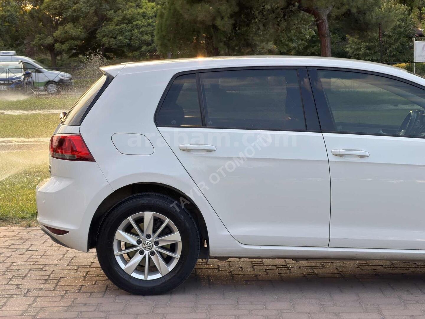 Galeriden Volkswagen Golf 1.6 TDi BlueMotion Midline Plus 2016 Model Bursa 256.000 km Beyaz 6