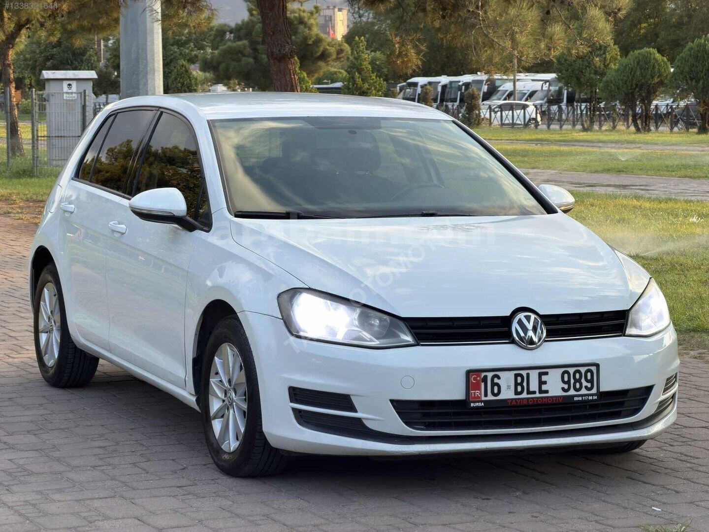 Galeriden Volkswagen Golf 1.6 TDi BlueMotion Midline Plus 2016 Model Bursa 256.000 km Beyaz 4