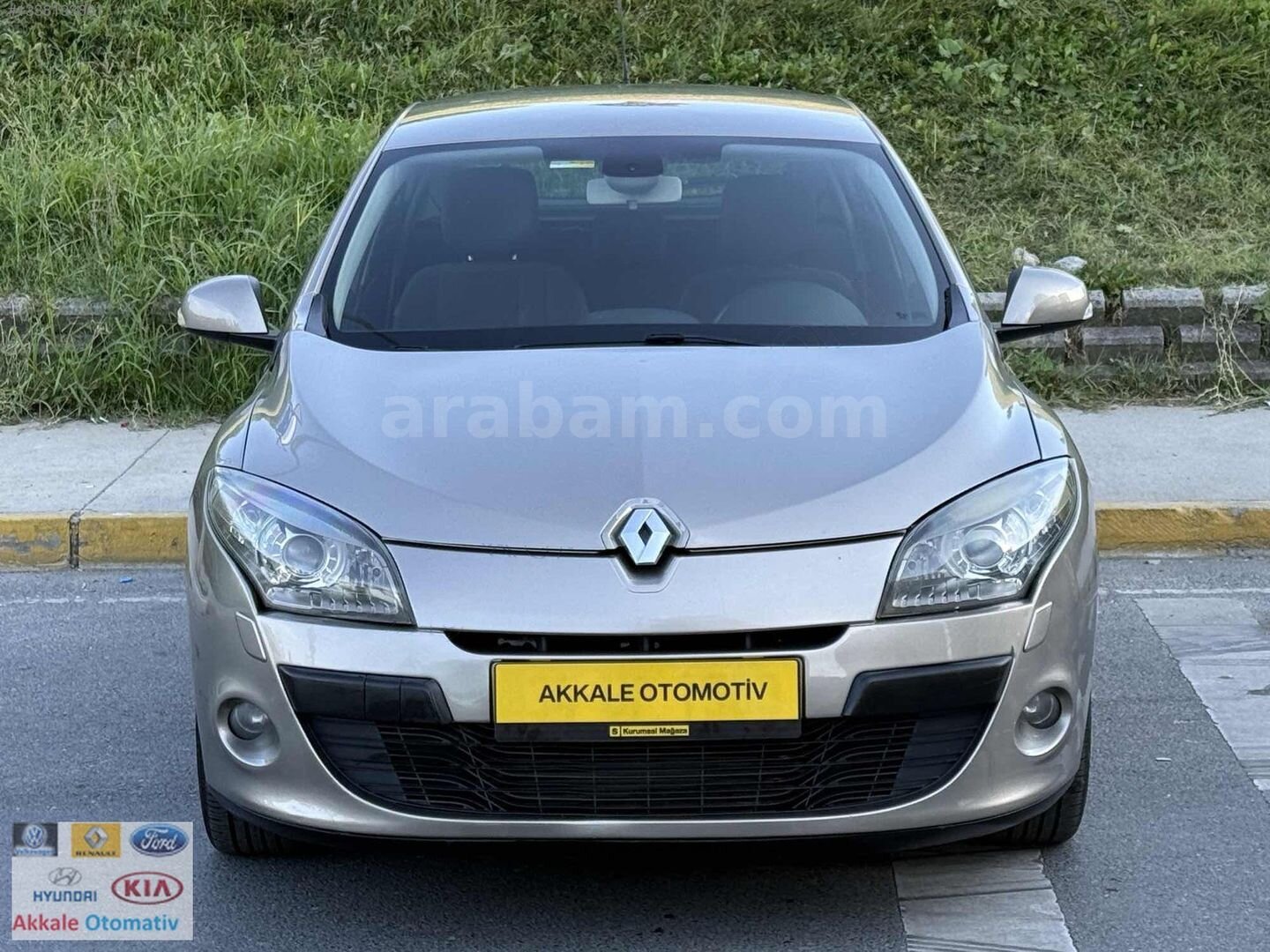 Galeriden Renault Megane 1.4 T Impressor 2010 Model İstanbul 195.000 km Kahverengi 2
