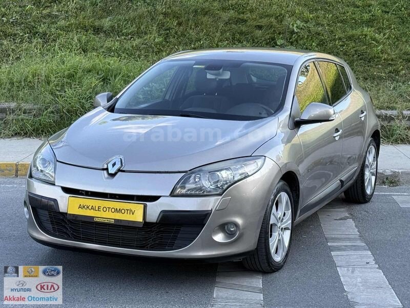 Galeriden Renault Megane 1.4 T Impressor 2010 Model İstanbul 195.000 km Kahverengi