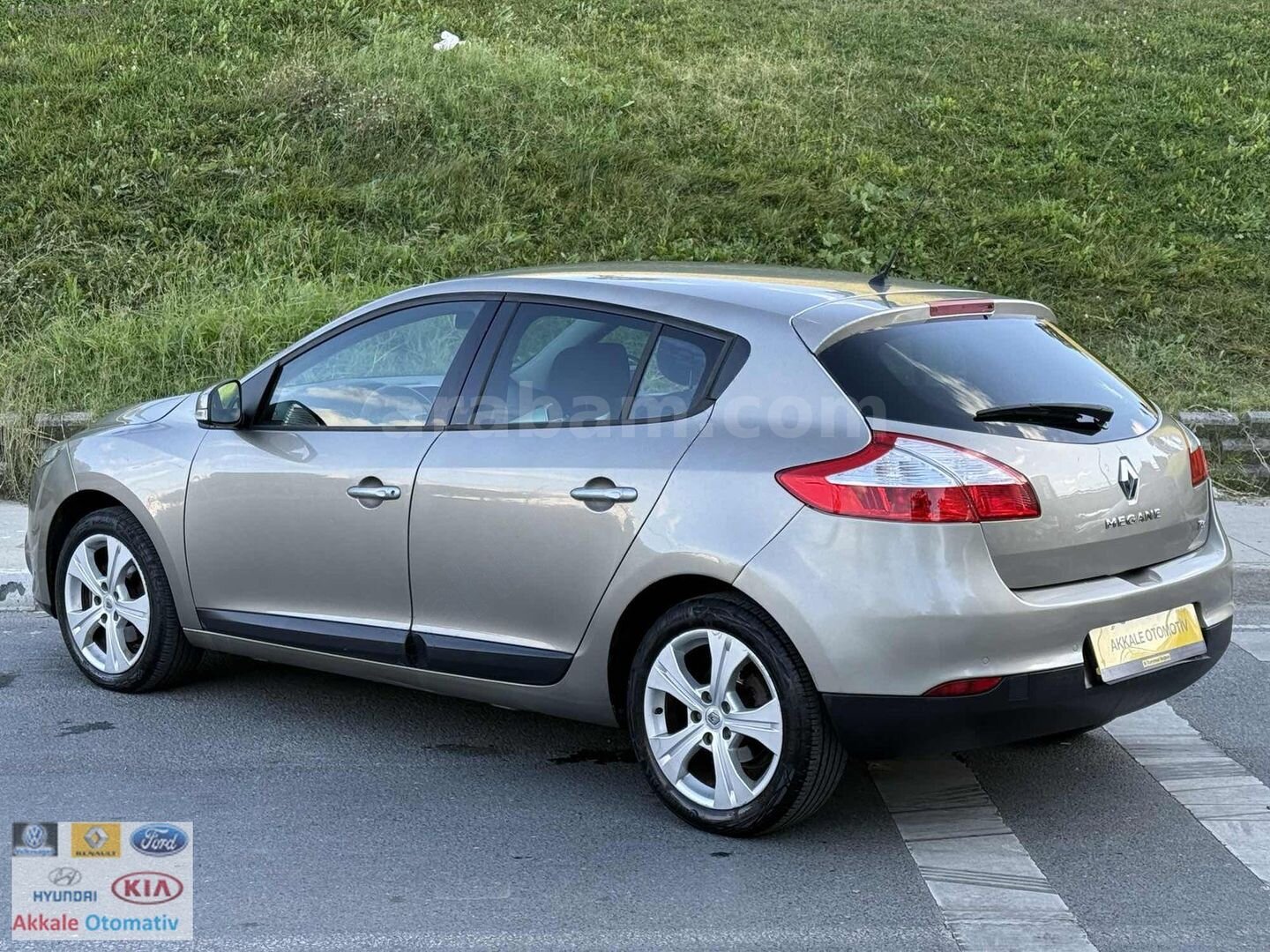 Galeriden Renault Megane 1.4 T Impressor 2010 Model İstanbul 195.000 km Kahverengi 5