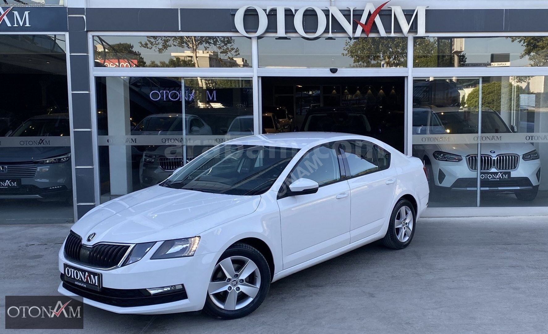 Galeriden Skoda Octavia 1.6 TDI Optimal 2017 Model İzmir 116.000 km Beyaz 3