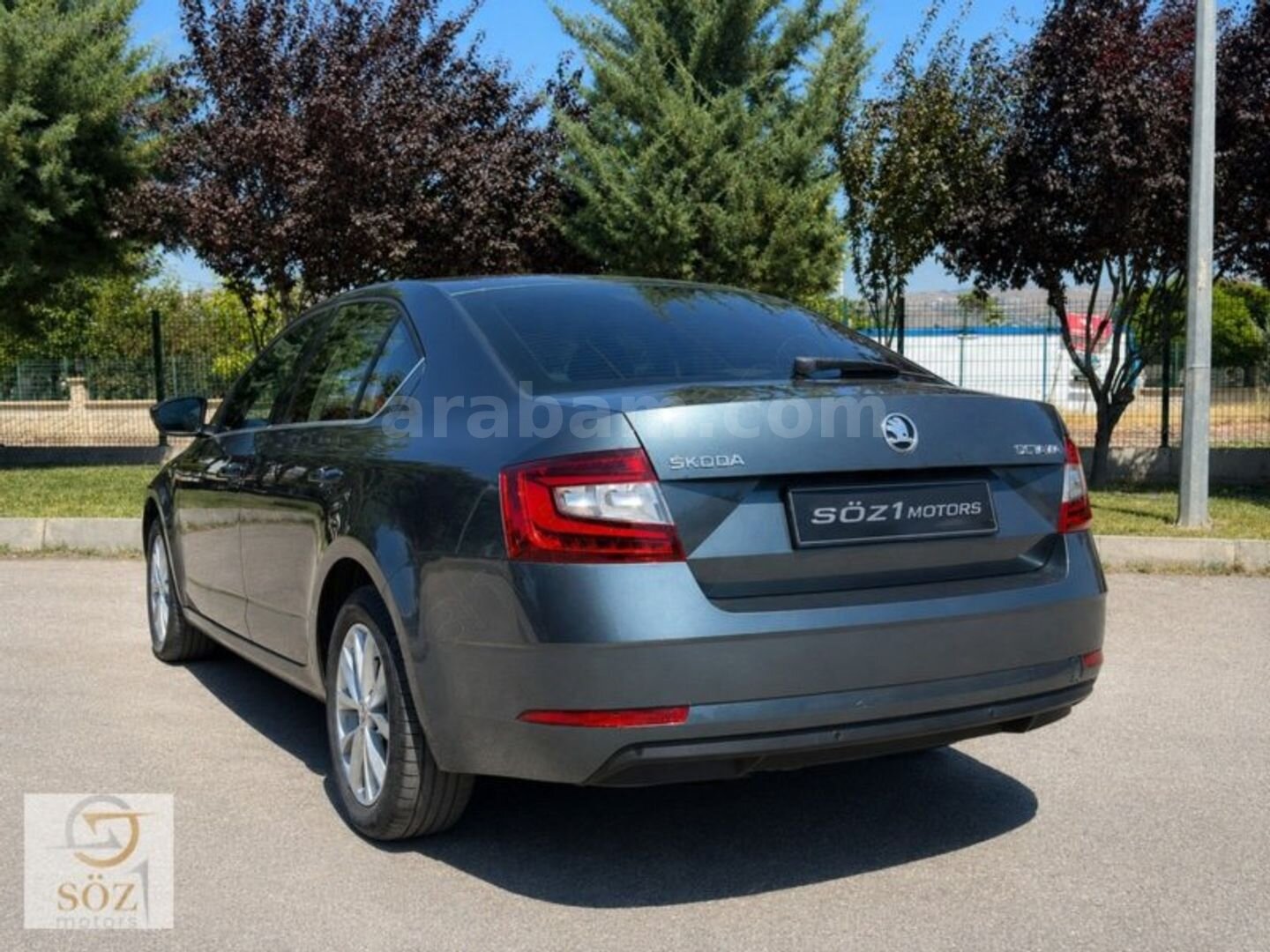 Galeriden Skoda Octavia 1.6 TDI Style 2017 Model Elazığ 135.000 km Füme 7