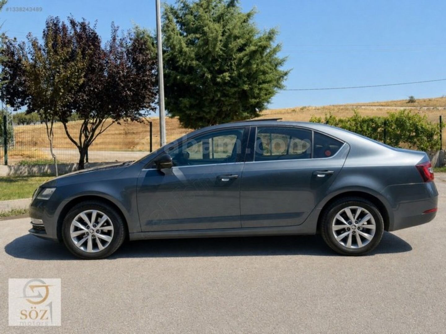 Galeriden Skoda Octavia 1.6 TDI Style 2017 Model Elazığ 135.000 km Füme 5