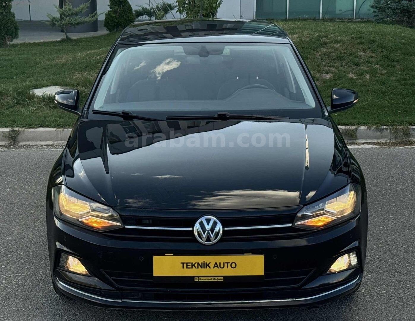 Galeriden Volkswagen Polo 1.0 TSi Highline 2017 Model Erzurum 93.000 km Siyah 3