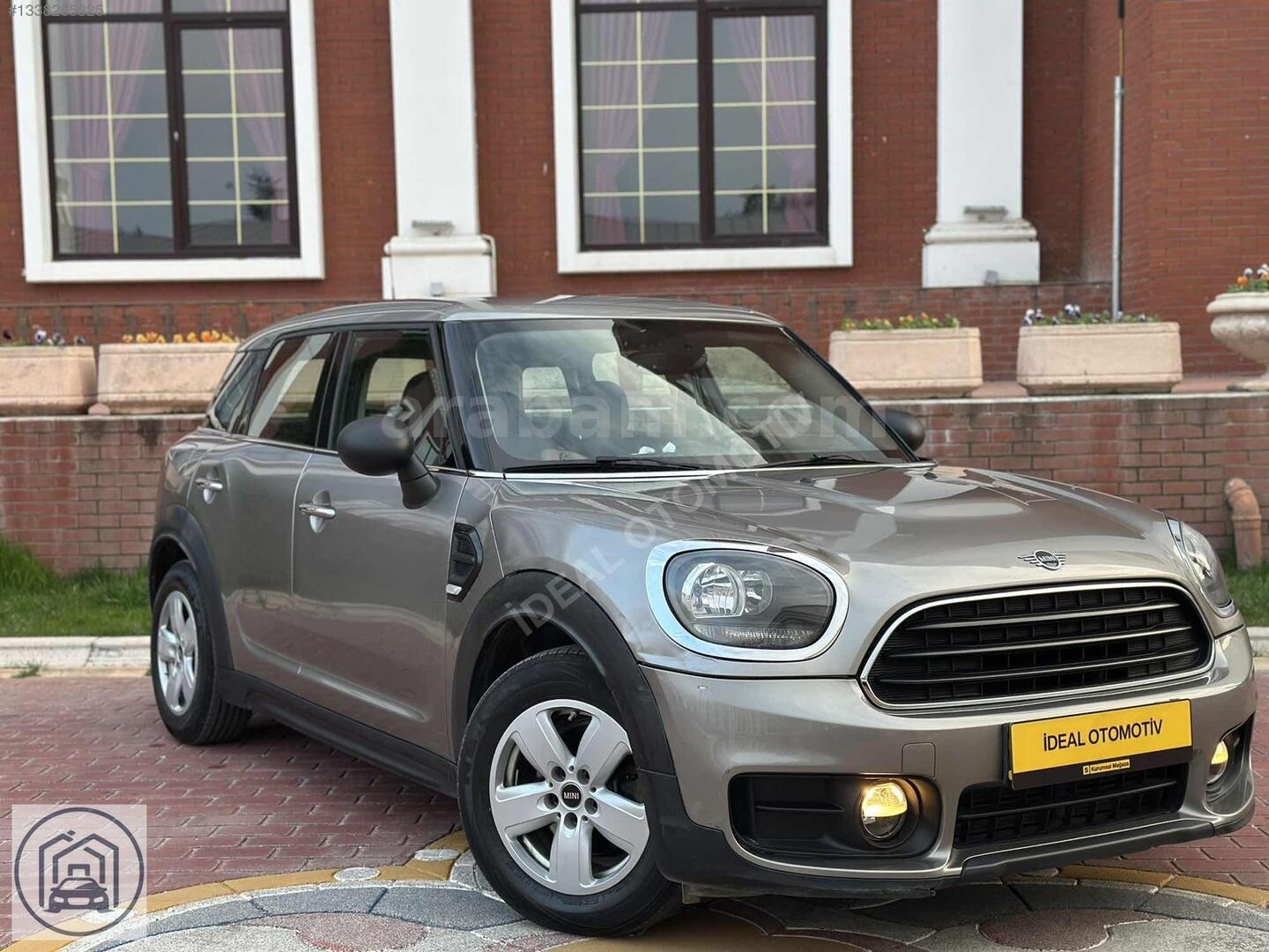 İDEAL OTOMOTİV'DEN MİNİ COUNTRYMAN HATASIZ, BOYASIZ CAM TAVANLI 2