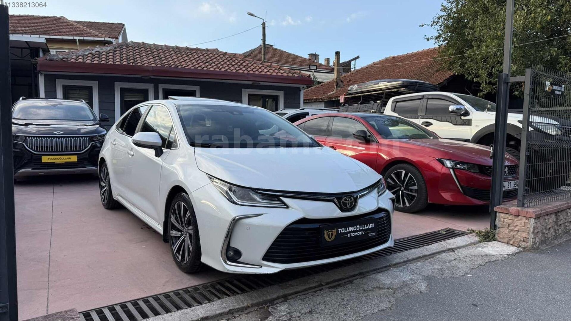 Galeriden Toyota Corolla 1.5 Passion X-Pack 2022 Model Sakarya 90.000 km Beyaz 2