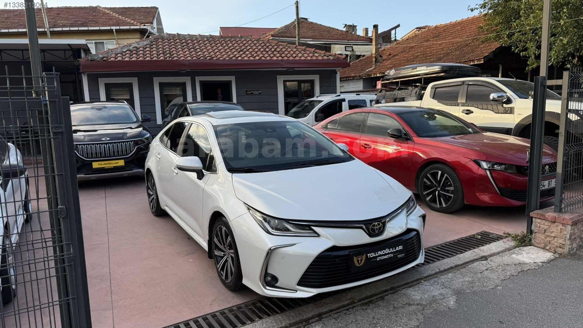Galeriden Toyota Corolla 1.5 Passion X-Pack 2022 Model Sakarya 90.000 km Beyaz 4