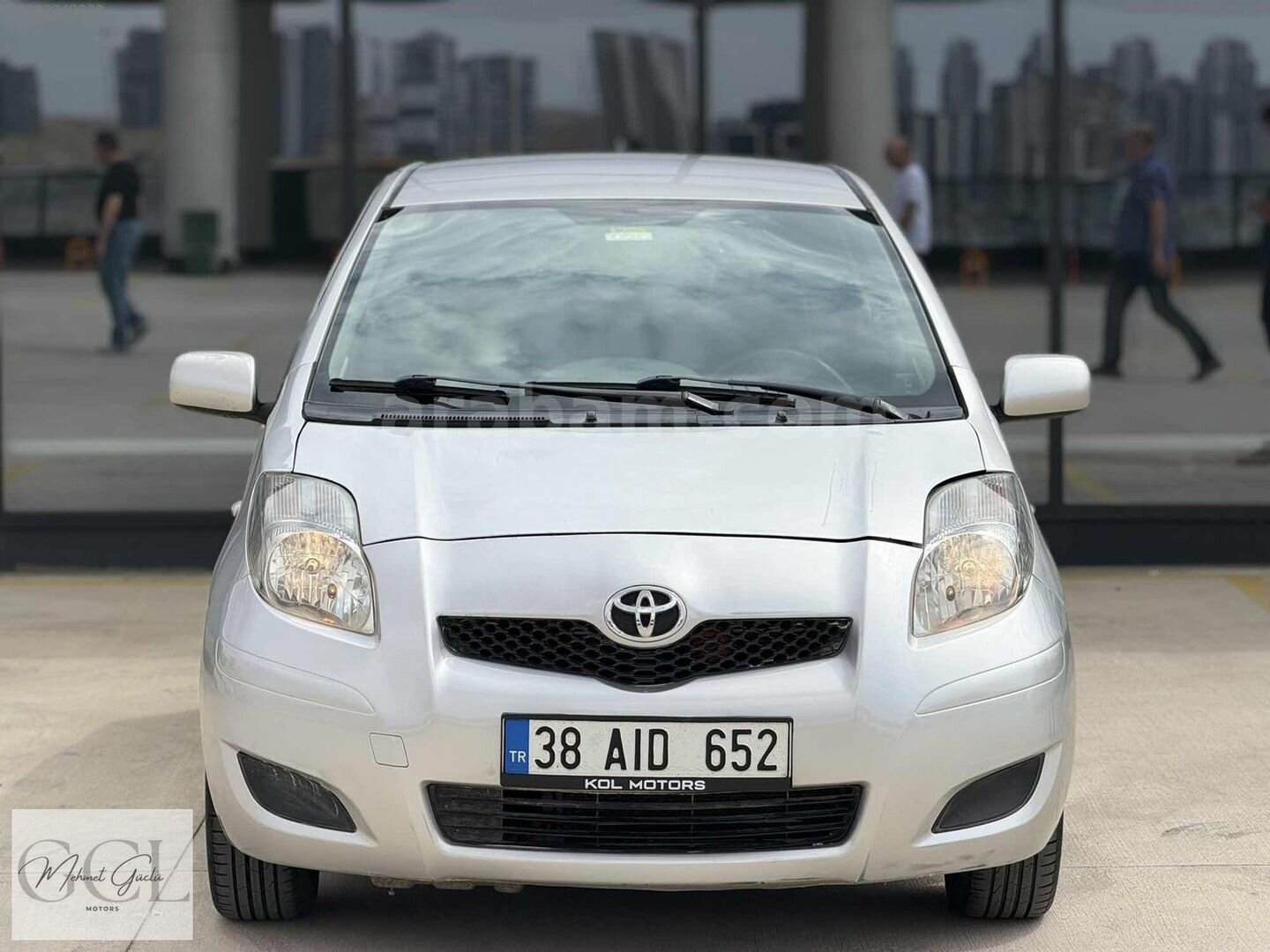 Galeriden Toyota Yaris 1.33 Terra Sporty 2011 Model Ankara 199.000 km Gri 2