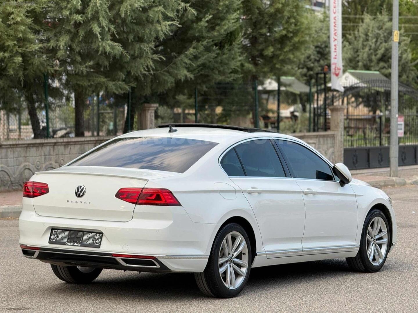 Galeriden Volkswagen Passat 1.5 TSi Elegance 2021 Model Adıyaman 156.000 km Beyaz 5