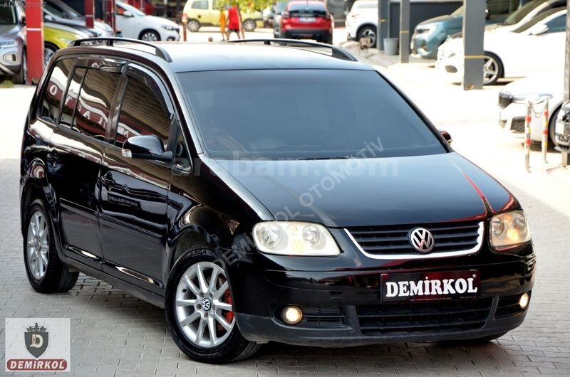 Galeriden Volkswagen Touran 1.6 FSi Comfortline 2004 Model Adana 280.000 km Siyah