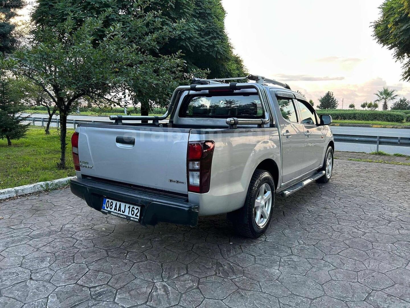 ISUZU D-MAX FUL BAKIMLI 4