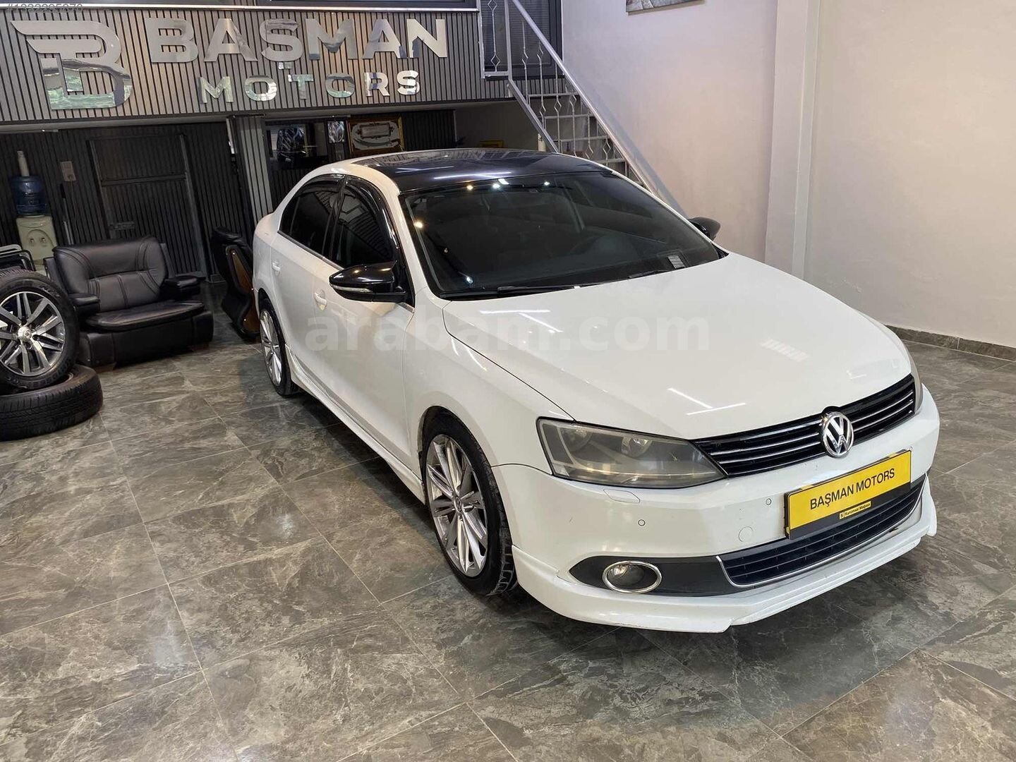 Galeriden Volkswagen Jetta 1.6 TDi Comfortline 2014 Model Adana 234.000 km Beyaz 3