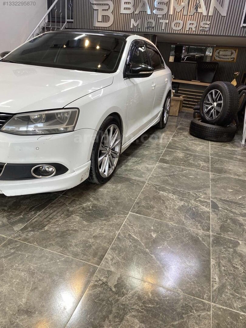 Galeriden Volkswagen Jetta 1.6 TDi Comfortline 2014 Model Adana 234.000 km Beyaz 5