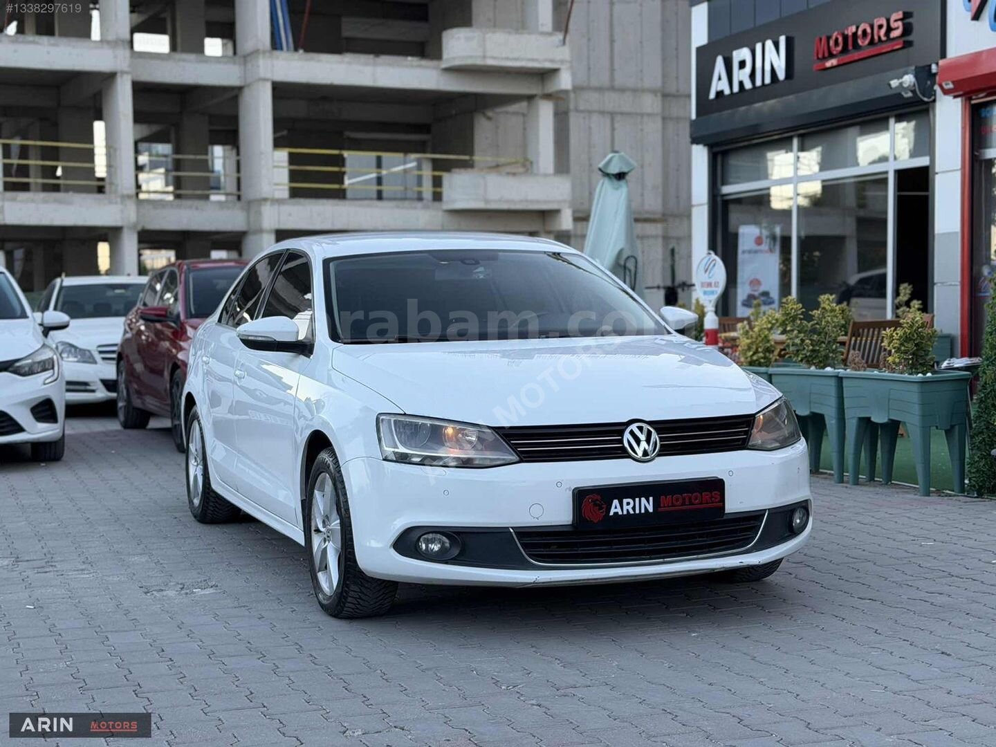 Galeriden Volkswagen Jetta 1.6 TDi Comfortline 2014 Model Ankara 213.000 km Beyaz 2