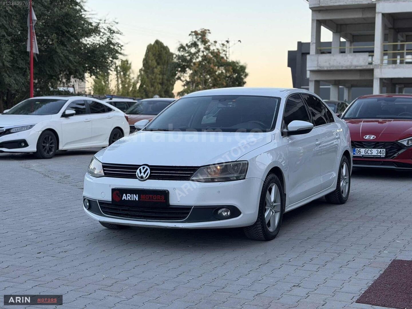 Galeriden Volkswagen Jetta 1.6 TDi Comfortline 2014 Model Ankara 213.000 km Beyaz 3