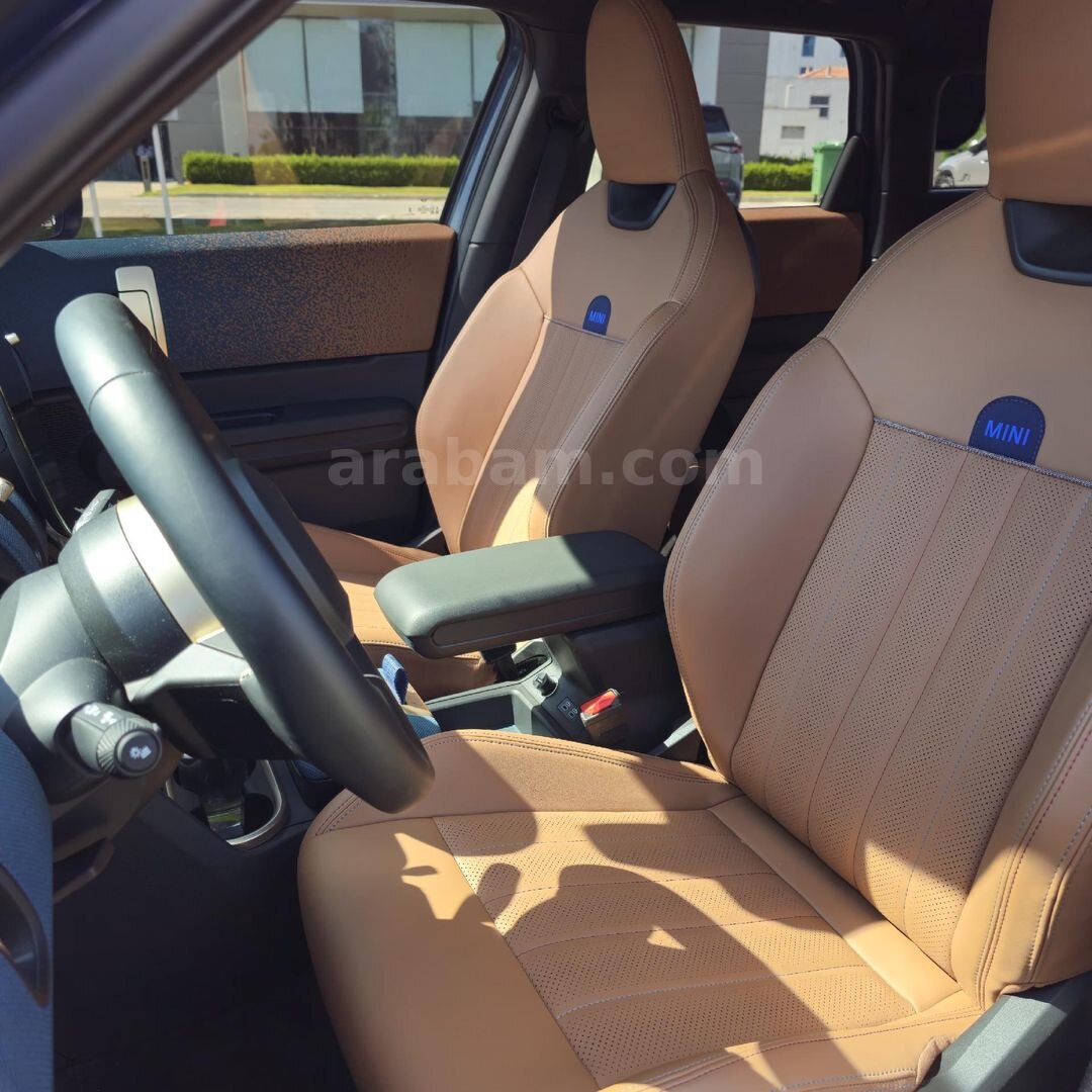 Otomotiv Personelinden Mini Countryman E Favoured 2025 Model 7
