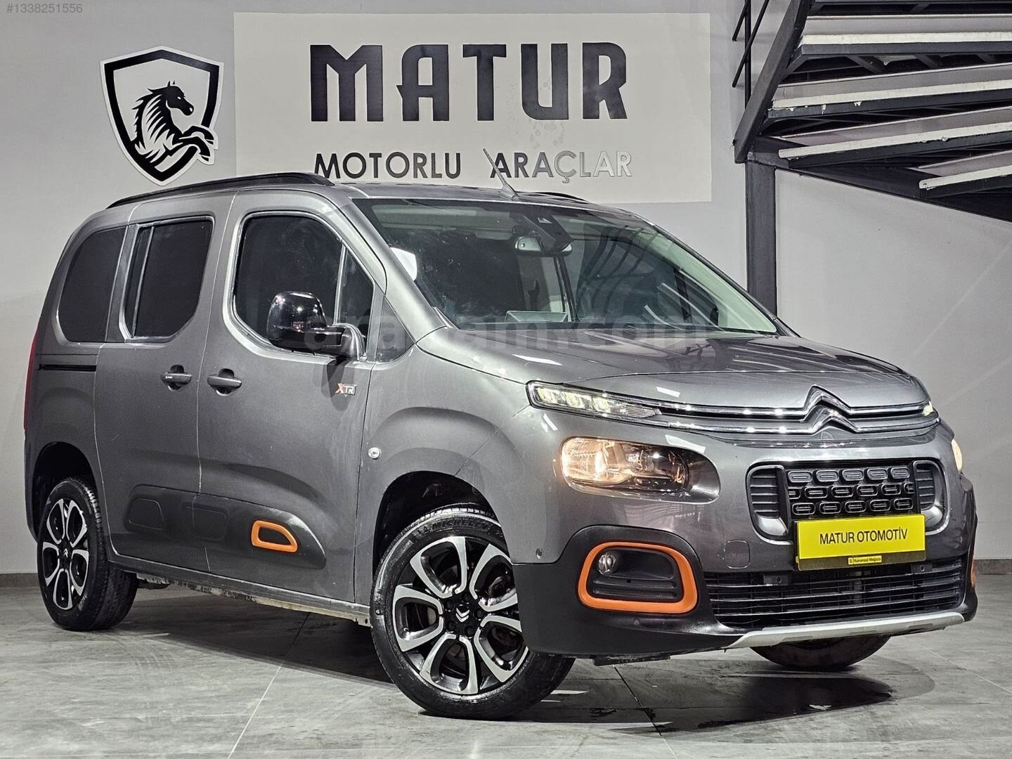 MATUR DAN:) 2024 47.000 DE 1 BOYA CAM TAVAN 7