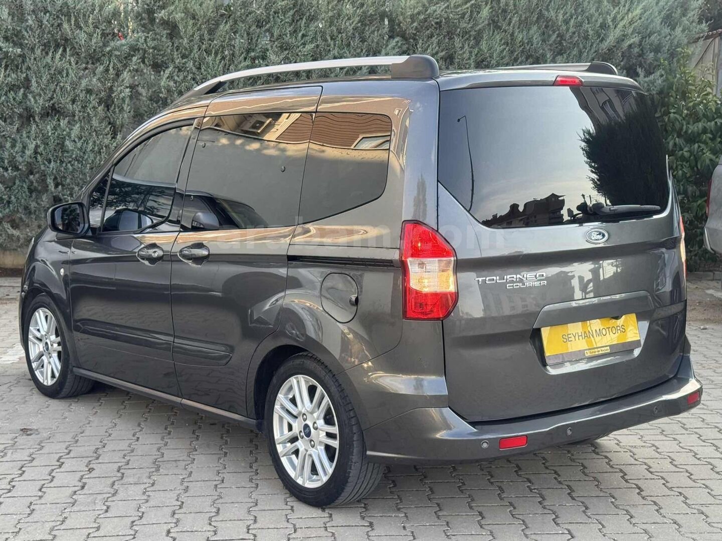 -SEYHAN MOTORS- OTOMOBİL RUHSATLI FORD COURİER TİTANYUM PLUS 4