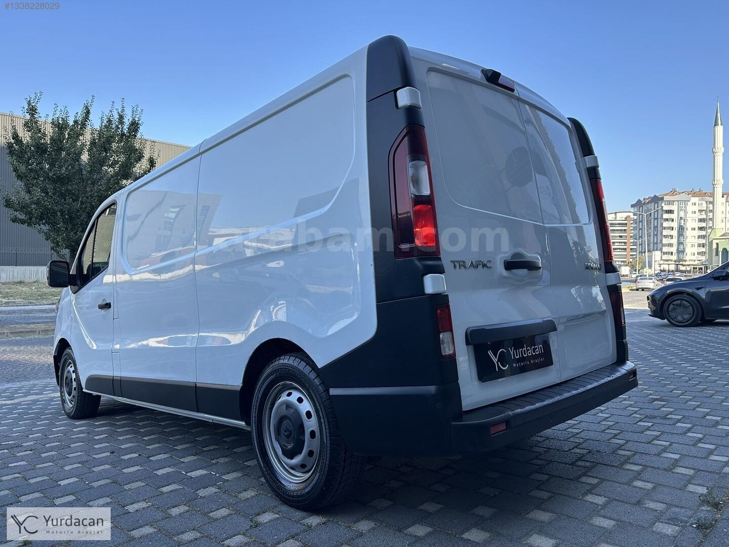 YURDACAN MOTOR DEĞİŞENSİZ BAKIMLI 2023 RENAULT TRAFİC 7