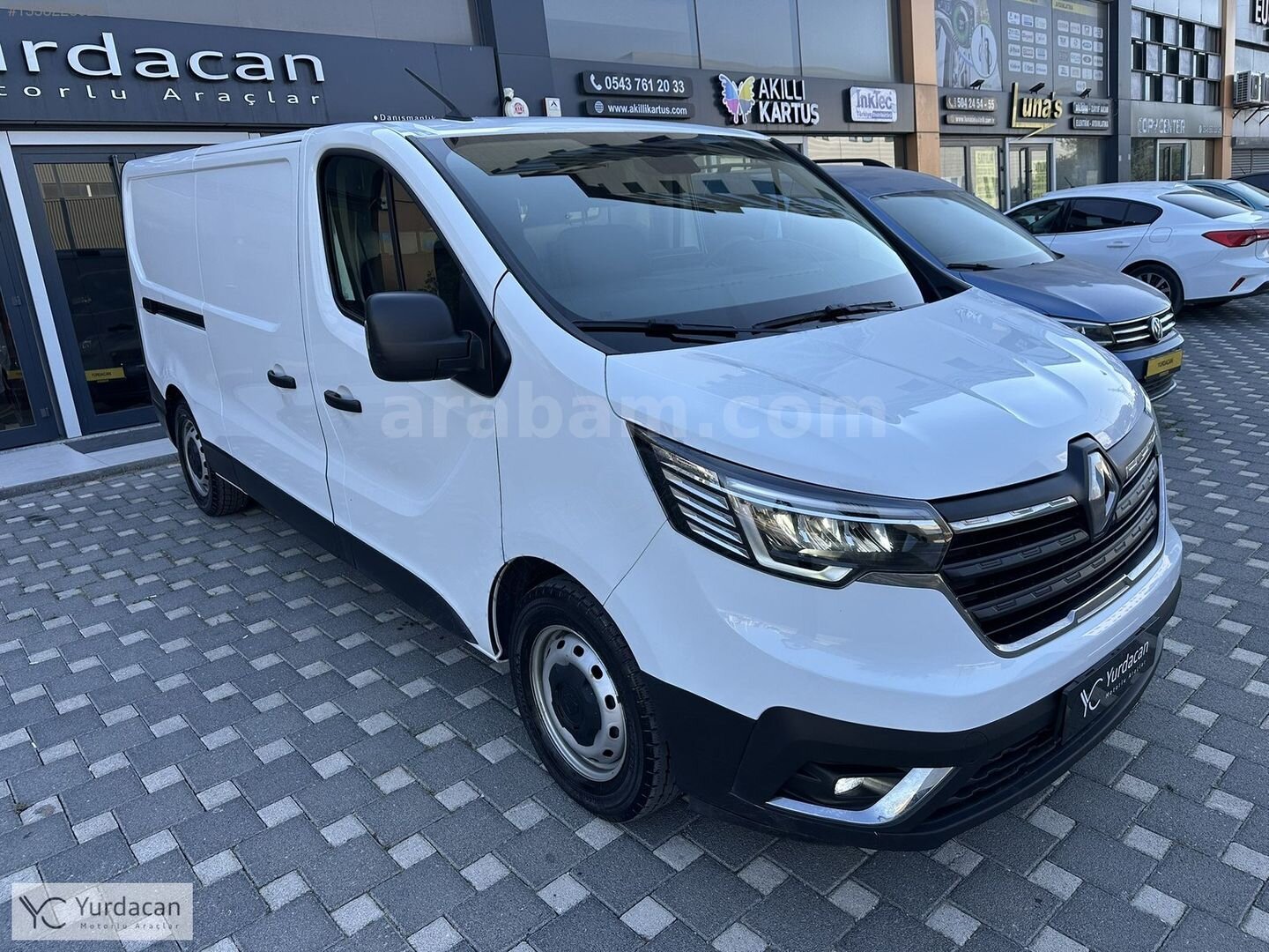 YURDACAN MOTOR DEĞİŞENSİZ BAKIMLI 2023 RENAULT TRAFİC 4