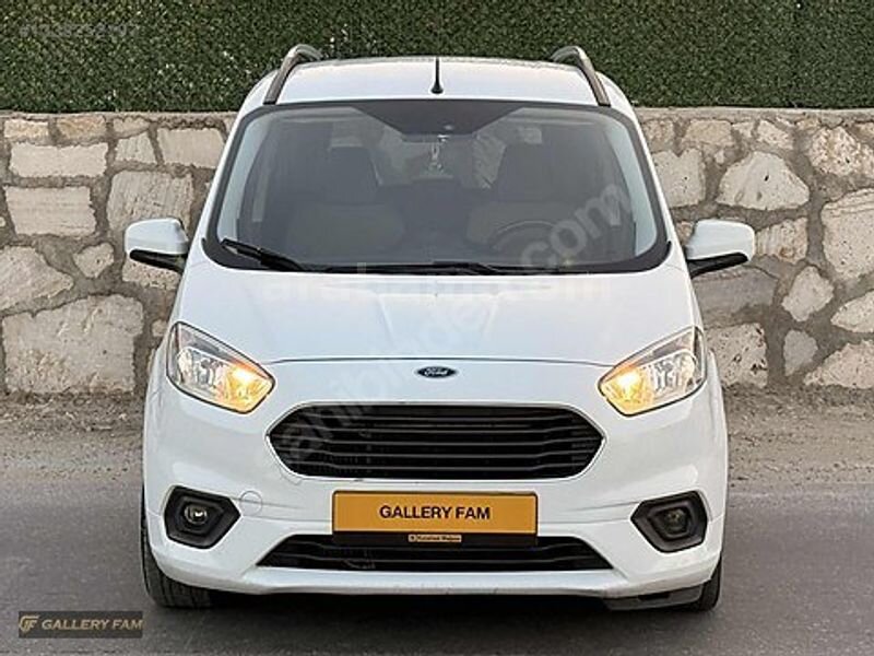 FORD-COURİER-TİTANİUM-2022-106.000KM-OTOMOBİL-TERTEMİZ