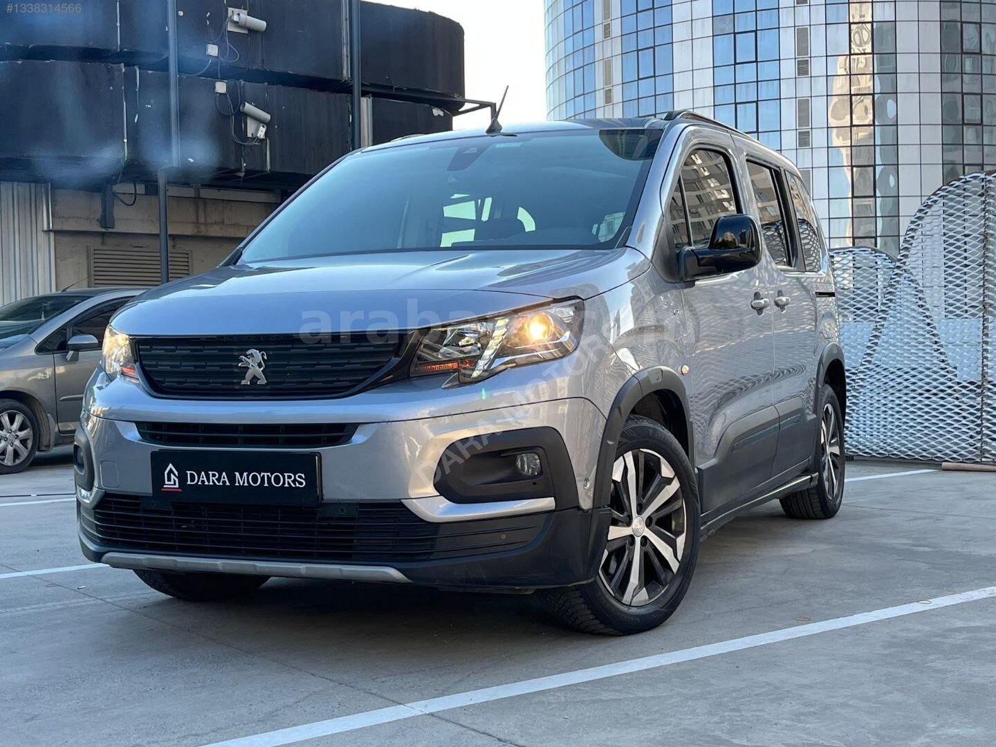 DARA MOTORS 2023 MODEL PEUGEOT RİFTER GT HATASIZ 87.000 BİN KM 3