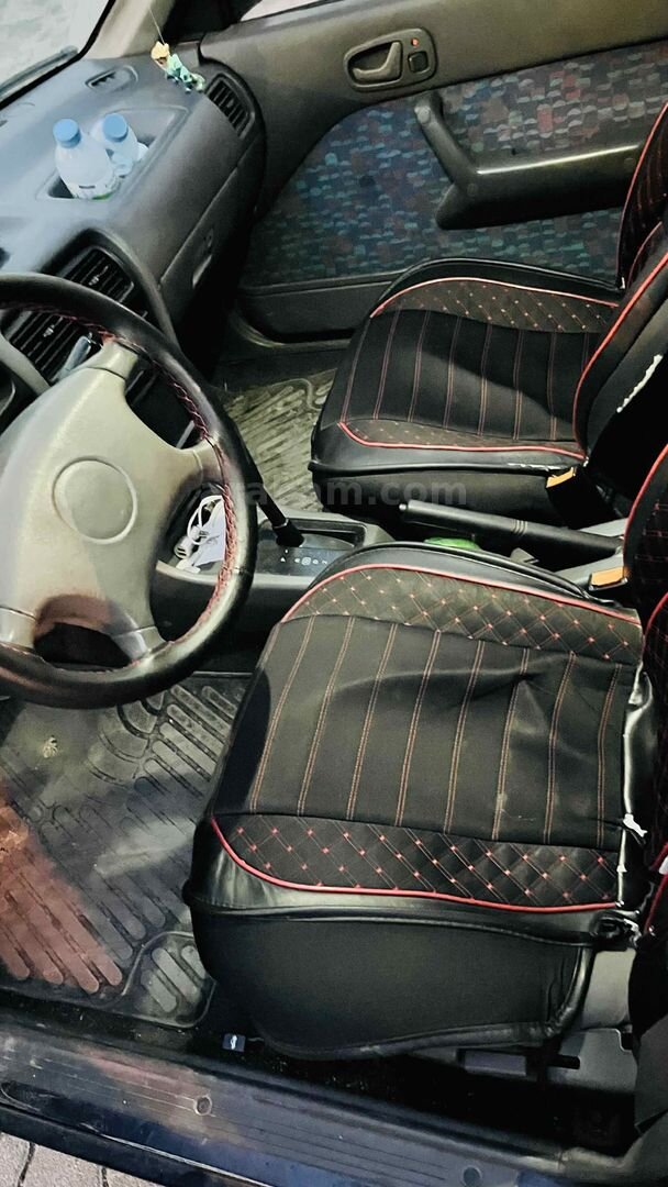 Sahibinden Suzuki Swift 1.3 GLX 2001 Model 32.000 km Mavi 5