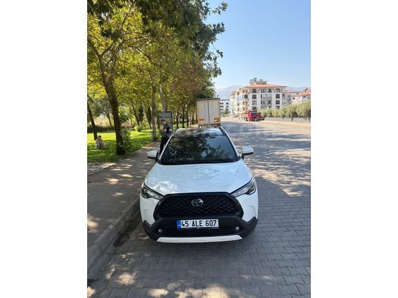 Sahibinden Toyota Corolla Cross 1.8 Hybrid Flame X-Pack 2023 Model