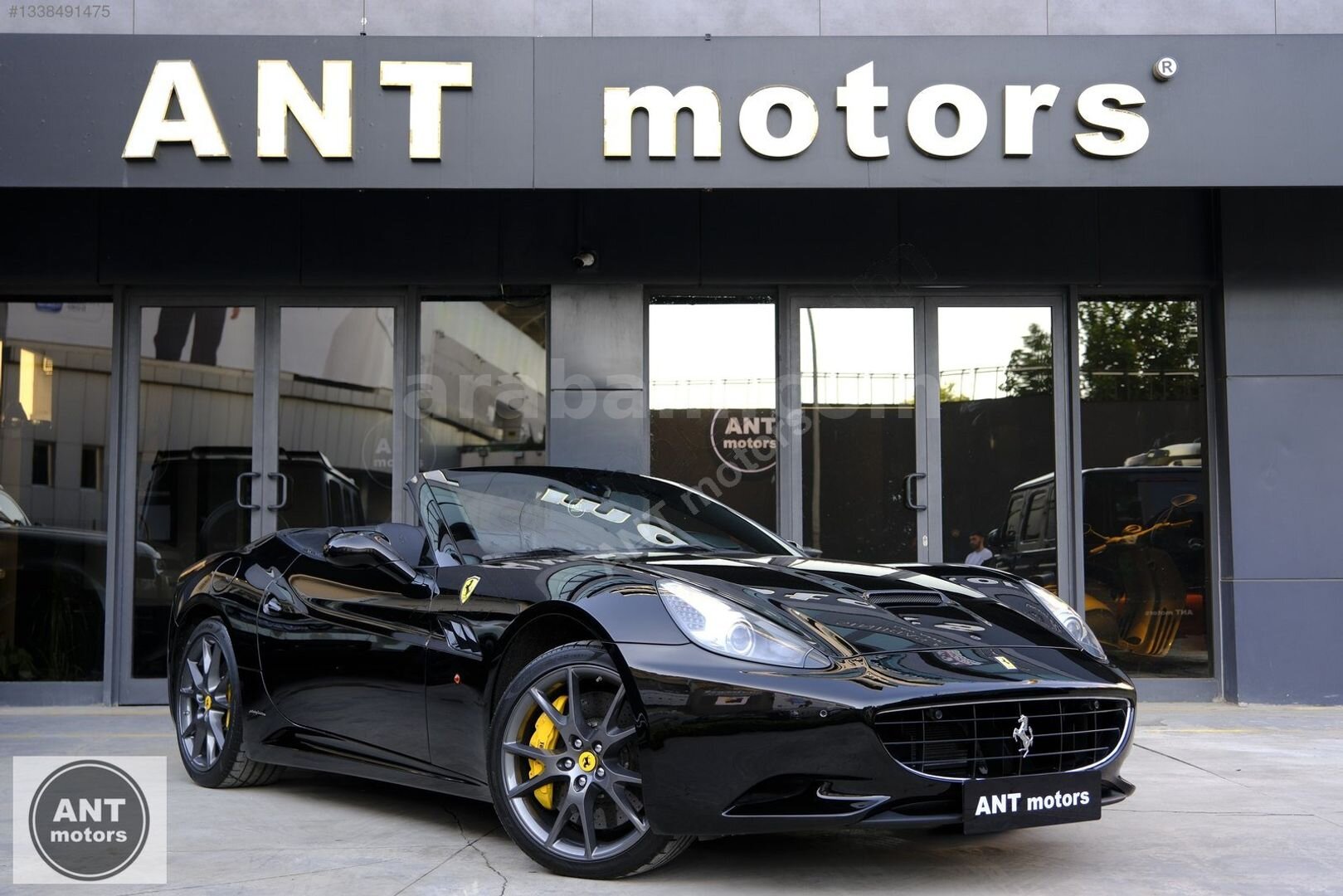 Galeriden Ferrari California 4.3 2011 Model İstanbul 75.000 km Siyah 1