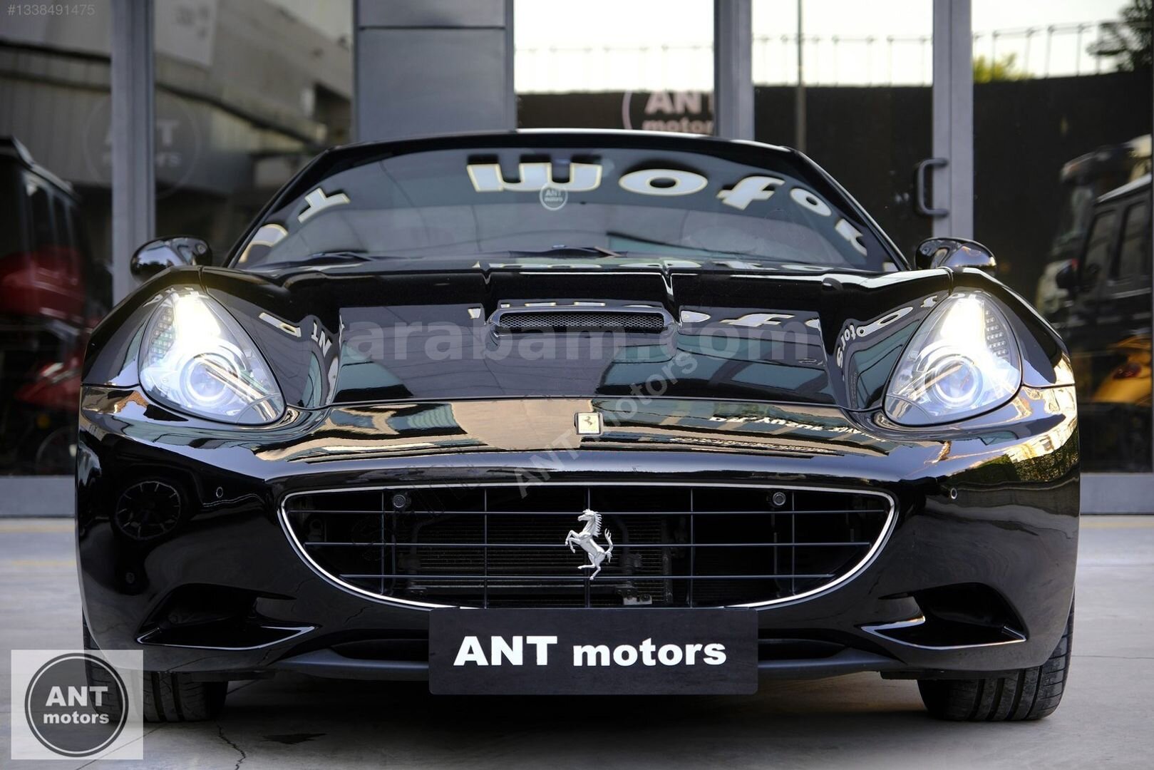 Galeriden Ferrari California 4.3 2011 Model İstanbul 75.000 km Siyah 2