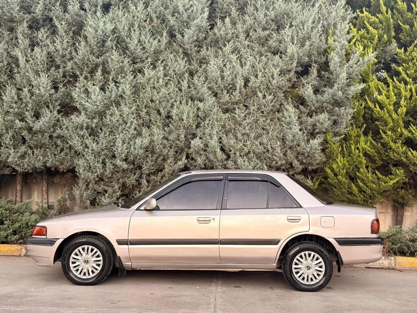 MAZDA 323 BAKIMLI MASRAFSIZ 4