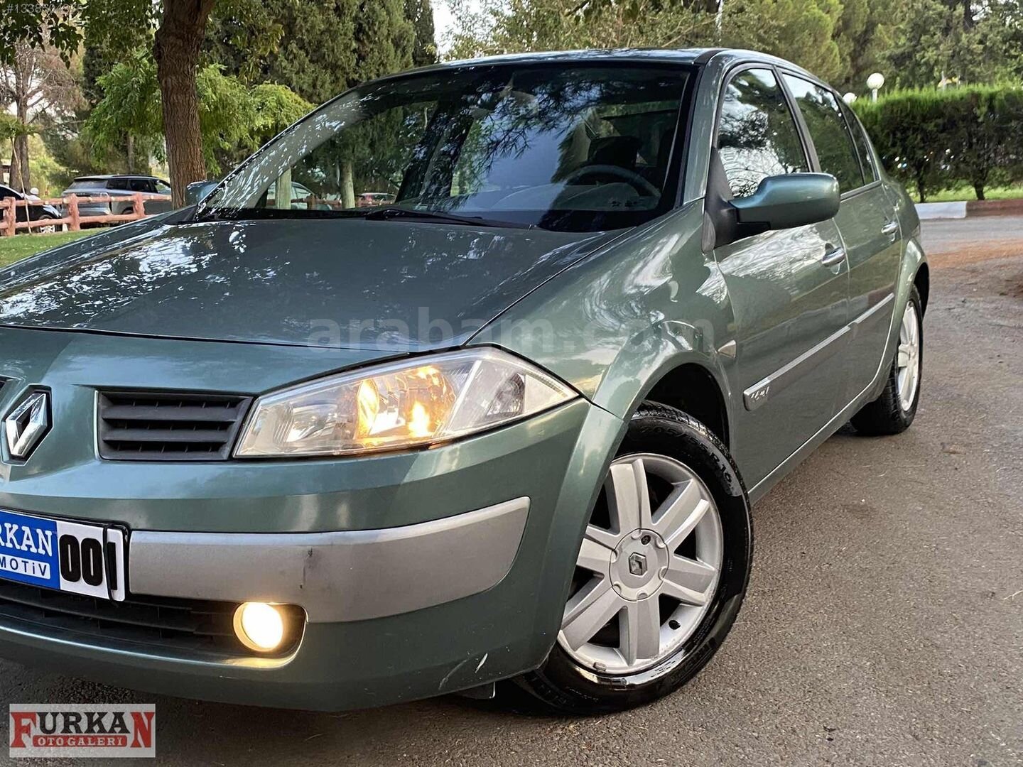 Galeriden Renault Megane 1.6 Dynamique 2004 Model Manisa 150.000 km Yeşil 7