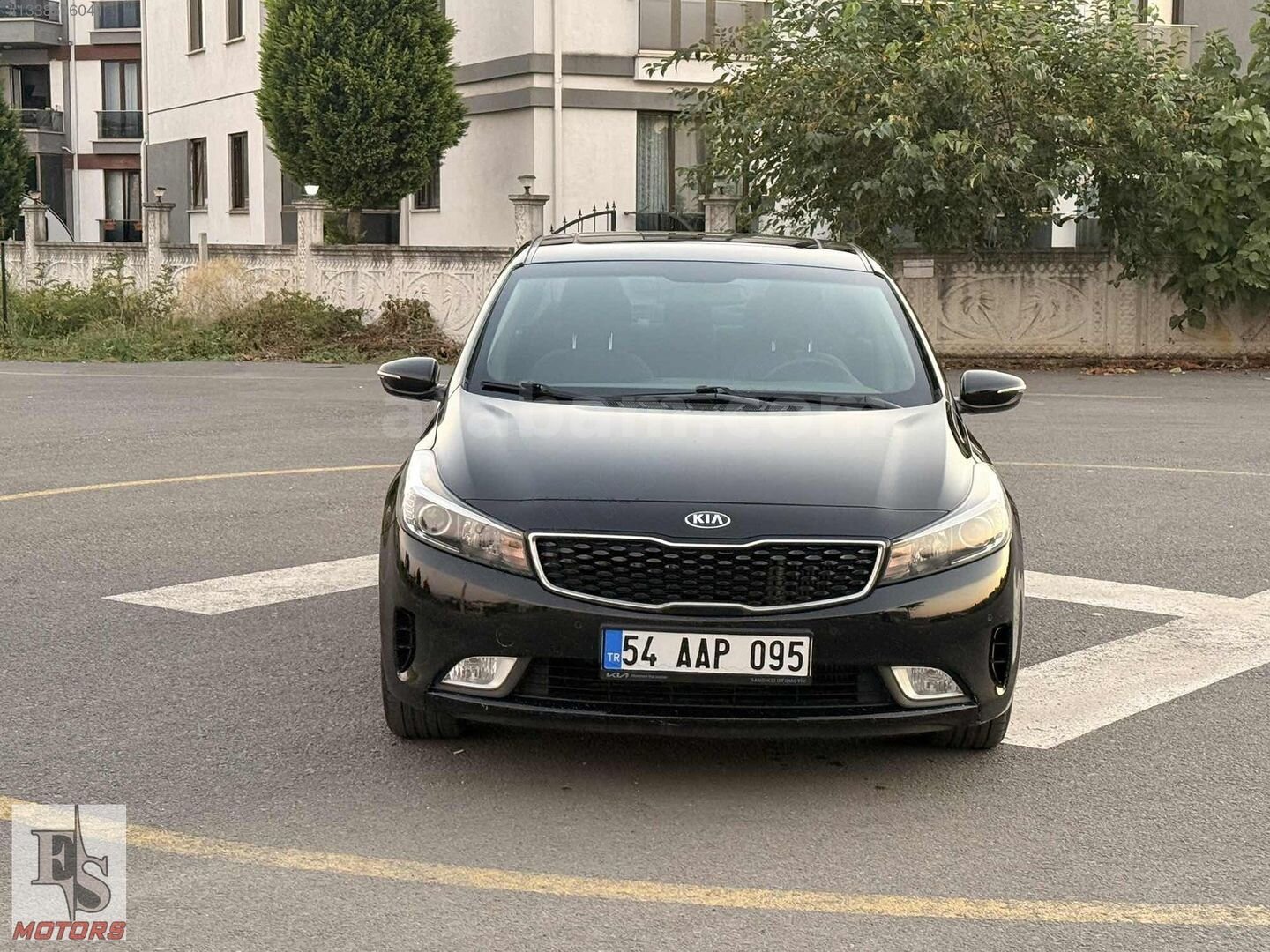Galeriden Kia Cerato 1.6 CRDi Concept Techno 2017 Model Sakarya 182.000 km Siyah 6