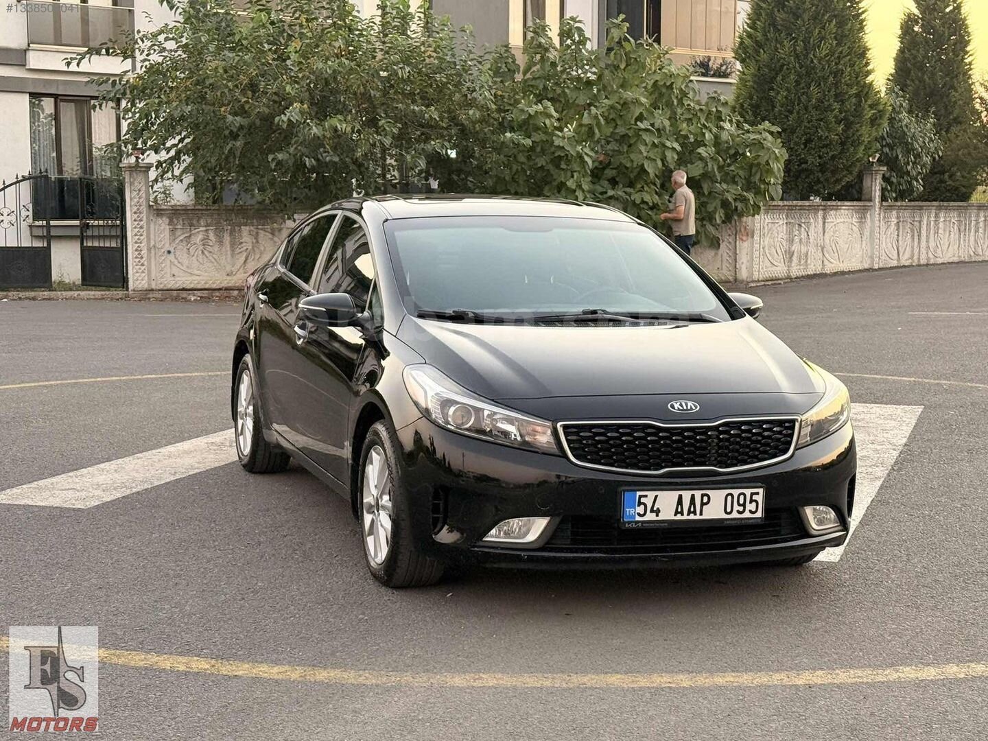 Galeriden Kia Cerato 1.6 CRDi Concept Techno 2017 Model Sakarya 182.000 km Siyah 5
