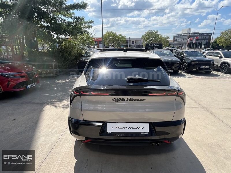 FIAT ALFA JEEP CHERY ANA BAYİ EFSANE GEBZE JUNİOR İBRİDA 6