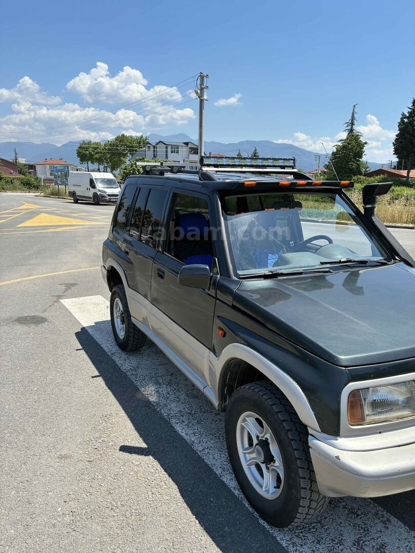 Sahibinden Suzuki Vitara 1.6 JLX 2000 Model 6