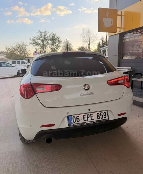 Sahibinden Hatasız Alfa Romeo Giulietta 1.6 JTD Distinctive 2012 Model 7