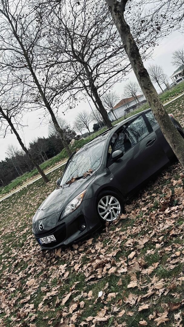 Sahibinden Mazda 3 1.6 Impressive 2012 Model 156.000 km Gri (titanyum)*ağır hasar kayıtlıdır* 1
